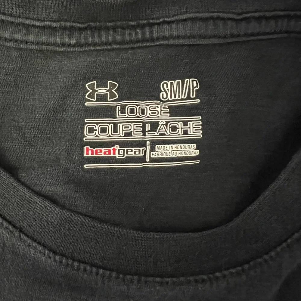 Under Armour Black and Red Short Sleeve Tee - Picture 5 of 7